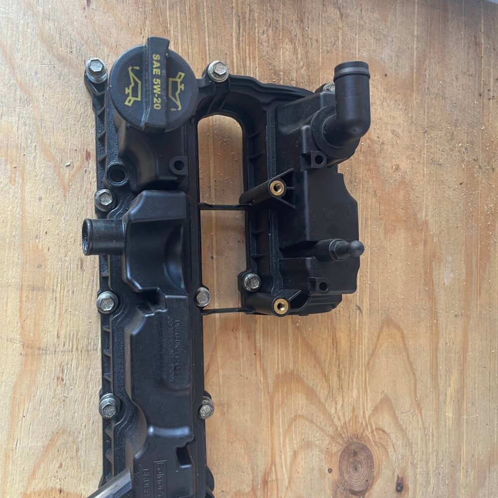 1.5 L Escape Valve Cover