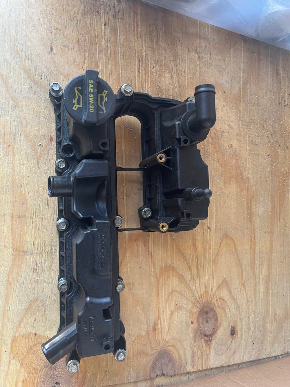 1.5 L Escape Valve Cover