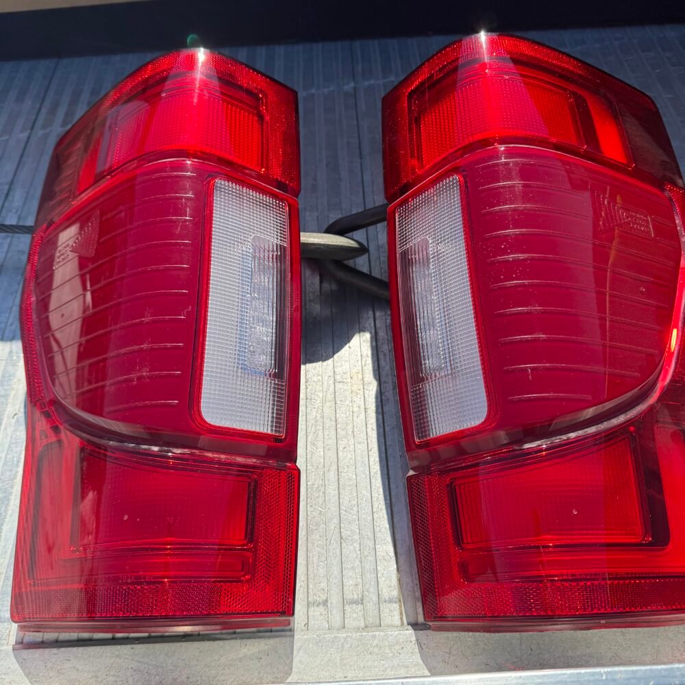 2022 F-350Tail Light Assembly Pair