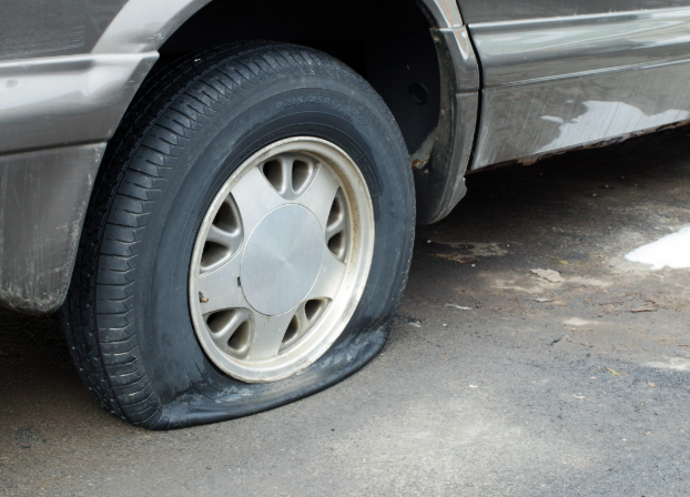 Change Flat Tire DIY Guide